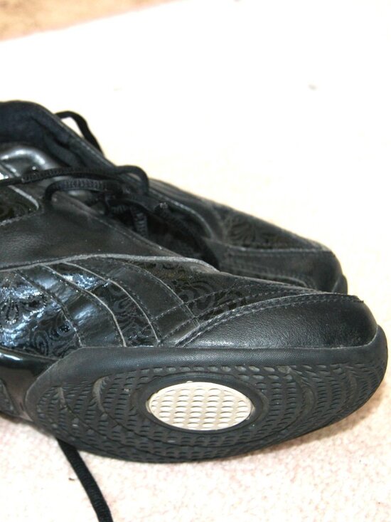 Black Reebok sneakers - Picture 3 of 5